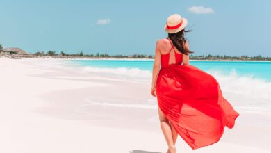 red-beach-outfit-ideas